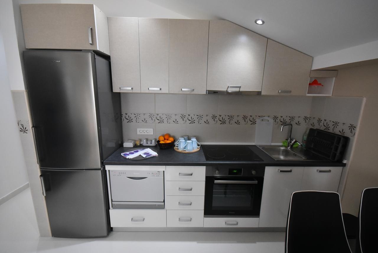 Apartment Aqua Херцег Нови Екстериор снимка