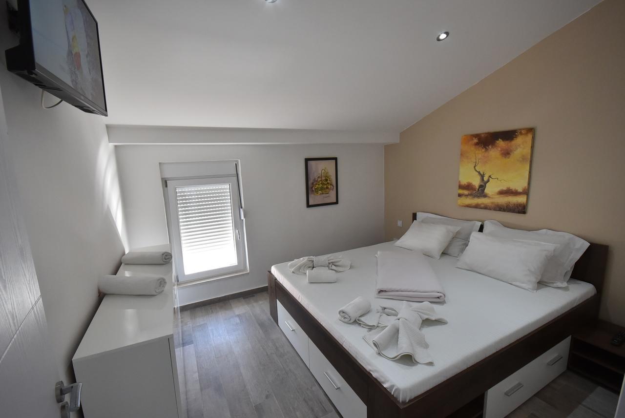 Apartment Aqua Херцег Нови Екстериор снимка