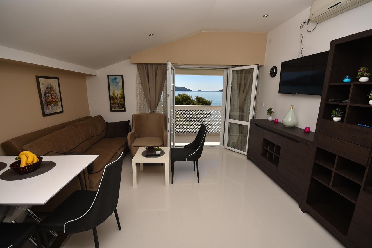 Apartment Aqua Херцег Нови Екстериор снимка